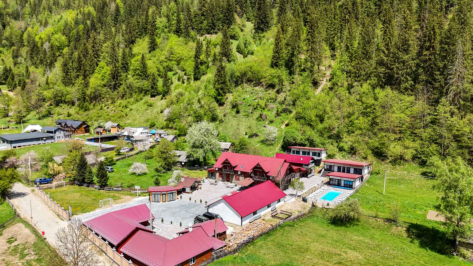 Відпочинковий комплекс «Гуцульська Рапсодія» село Криворівня